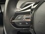 Peugeot e-2008 EV Active Pack 50 kWh 3-Fase SOH 92,6% | Stoelverwarming | Camera | Led | Carplay&Android