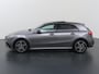Mercedes-Benz A-klasse 250e Business Solution AMG | Panoramaschuifdak | Night | Multibeam Led | Achteruitrijcamera | Afneembare trekhaak |