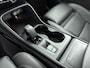 Volvo XC40 2.0 B3 Essential Edition // DEALER ONDERHOUDEN // LEDER // STOEL +STUURVERWARMING //