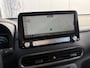 Hyundai Kona Electric EV Comfort 64 kWh / Automaat / Navigatie / Navigatie / Climate & Cruise Control / Camera / Warmtepomp / Apple Carplay/Android Auto /