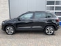 Skoda Karoq 1.5 TSI Ambition Tour / PANO/ KEYLESS/ STOELVERWARMING V&A/ DIGITAL DASH/ CRUISE/ SMARTLINK/ NAVI/ DAB/ CLIMA/ PARK. SENSOREN + CAMERA/ ELEK.ACHTERKLEP/ 17'' LMV