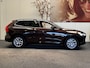 Volvo XC60 2.0 T4 MOMENTUM NAVIGATIE ADAPTIIVE CRUISE CONTROL PANORAMA SCHUIF/KANTELDAK APPLE CARPLAY/ANDROID RIJSTROOKSENSOREN ELEK. UITKLAPBARE TREKHAAK ZEER MOOI !!
