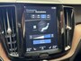 Volvo XC60 2.0 T4 MOMENTUM NAVIGATIE ADAPTIIVE CRUISE CONTROL PANORAMA SCHUIF/KANTELDAK APPLE CARPLAY/ANDROID RIJSTROOKSENSOREN ELEK. UITKLAPBARE TREKHAAK ZEER MOOI !!