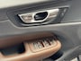 Volvo XC60 2.0 T4 MOMENTUM NAVIGATIE ADAPTIIVE CRUISE CONTROL PANORAMA SCHUIF/KANTELDAK APPLE CARPLAY/ANDROID RIJSTROOKSENSOREN ELEK. UITKLAPBARE TREKHAAK ZEER MOOI !!