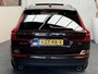 Volvo XC60 2.0 T4 MOMENTUM AUTOMAAT PANORAMADAK NAVIGATIE ADAPTIVE CRUISE CONTROL SCHUIF/KANTELDAK APPLE CARPLAY/ANDROID RIJSTROOKSENSOREN ELEK. UITKLAPBARE TREKHAAK ZEER MOOI !!