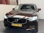 Volvo XC60 2.0 T4 MOMENTUM AUTOMAAT PANORAMADAK NAVIGATIE ADAPTIVE CRUISE CONTROL SCHUIF/KANTELDAK APPLE CARPLAY/ANDROID RIJSTROOKSENSOREN ELEK. UITKLAPBARE TREKHAAK ZEER MOOI !!