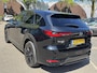 Mazda CX-60 2.5 e-SkyActiv PHEV Homura SUPER COMPLEET! | PANO| ELEKTRISCHE TREKHAAK| MEMORY STOEL | MAZDA GARANTIE, NET ONDERHOUD GEHAD, RIJKLAAR!| BOSE| ELEKTRISCHE ACHTERKLEP| ACHTERBANK VERWARMING| STOELVENTILATIE| 360 CAMERA| STOEL + STUURVERWARMING