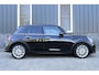 MINI Cooper Mini 1.5 Camden Plus Edition Rijklaarprijs-Garantie Leder sport interieur Camera led apple carplay Airco