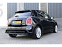 MINI Cooper Mini 1.5 Camden Plus Edition Rijklaarprijs-Garantie Leder sport interieur Camera led apple carplay Airco