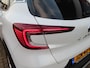 Renault Captur TCe 140pk Mild Hybrid EDC Intens/ Parelmoer wit/ Trekhaak/ Stoel + stuurwiel verwarming/ Camera/ Apple Carplay/ DAB/ Cruise control/ Climatronic