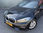 BMW 1-Serie BWJ 2022 118i 136 PK Business Edition AUTOMAAT | FULL LED | HALF LEDER | STOELVERW. | CARPLAY + ANDROID | DAB + | NAVI | CLIMA | CRUISE | LMV | PDC