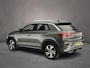 Volkswagen T-Roc R-Line 1.5 TSI 150pk DSG Automaat Trekhaak, Adaptive cruise control, Elektrische achterklep, Achteruitrijcamera, LED koplampen, Stoelverwarming