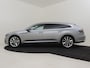 Volkswagen Arteon Shooting Brake 1.4 TSI eHybrid R-Line Business+ 218pk | Trekhaak | Panorama dak | Lederen bekleding met memory stoelen | Camera achter | Navigatie | Stuur + Bank + Stoelverwarming | 19"LMV