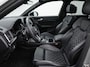 Audi Q5 2.0 TFSI quattro Sport S Line Black Edition 252pk | Panoramdak Diamond Stitching | Luchtvering | Voorstoelen en achterbank verwarmbaar | Matrix Led verlichting | Elektrisch verstelbare voorstoelen |