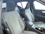 Volvo XC40 B4 Plus Dark | Trekhaak | Dodehoekdetectie | Harman/Kardon |