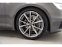 Audi A4 AVANT 40TFSI Sport S line black edition Aut. [ Half- Leder Apple / Android Stoelverwarming Navi ]