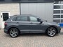 Volkswagen Tiguan 1.5 TSI R-Line / AUTOMAAT/ PANO/ 2X R-LINE/ DIGITAL DASH/ CRUISE/ APP-CONNECT/ CLIMATE/ STOELVERWARMING/ PARK. SENSOREN/ 19" LMV