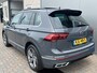 Volkswagen Tiguan 1.5 TSI R-Line / AUTOMAAT/ PANO/ 2X R-LINE/ DIGITAL DASH/ CRUISE/ APP-CONNECT/ CLIMATE/ STOELVERWARMING/ PARK. SENSOREN/ 19" LMV