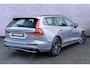 Volvo V60 2.0 T6 Plug-in hybrid AWD Plus Dark | Elektrisch verstelbare stoelen | Harmon Kardon | Sportstoelen| Elektrisch inklapbare Trekhaak | 360 Camera | Verwarmbare Voorruit |