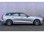 Volvo V60 2.0 T6 Plug-in hybrid AWD Plus Dark | Elektrisch verstelbare stoelen | Harmon Kardon | Sportstoelen| Elektrisch inklapbare Trekhaak | 360 Camera | Verwarmbare Voorruit |