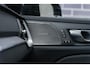 Volvo V60 2.0 T6 Plug-in hybrid AWD Plus Dark | Elektrisch verstelbare stoelen | Harmon Kardon | Sportstoelen| Elektrisch inklapbare Trekhaak | 360 Camera | Verwarmbare Voorruit |