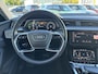 Audi E-tron 55 quattro Business edition 95 kWh | SOH 92,6% | GEEN AFLEVERKOSTEN | Navigatiesysteem | Electrische achterklep | Electrisch bedienbare stoelen | 12 maanden BOVAG garantie