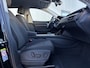 Audi E-tron 55 quattro Business edition 95 kWh | SOH 92,6% | GEEN AFLEVERKOSTEN | Navigatiesysteem | Electrische achterklep | Electrisch bedienbare stoelen | 12 maanden BOVAG garantie