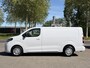 Opel Vivaro L3 2.0 BlueHDi 145pk EAT8 AUTOMAAT | BPM vrij | Houten afwerking laadruimte | Trekhaak | Doorlaadluik in tussenschot | Apple Carplay | Android Auto | Achteruitrijcamera | Parkeersensoren achter | Exterieur Pakket | Lederen stuurwiel verwarmd | Stoelverwarming | Mistlampen | Elektrisch inklapbare spiegels | Licht- en regensensor | Bank voorpassagiers | €34.995 ex. BTW rijklaar