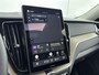 Volvo XC60 NEW MODEL T6 Plug-in hybrid AWD Plus Dark | Panoramadak | Harman & Kardon | HUD | BLIS | 21 inch LM | PDC V+A en 360 camera | Adaptive Cruiscontrol |
