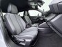 Peugeot 2008 1.2 Hybrid 136 Allure Automaat | Trekhaak! | Navigatie | Camera voor + achter | Adaptieve Cruise control | Keyless entry | Apple Carplay en Android Auto draadloos