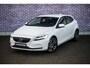 Volvo V40 1.5 T2 Polar+ | Automaat | Stoelverwarming | Navigatie | LED koplampen | Parkeersensoren Achter | Climate Control | Cruise Control | Volvo On Call | 16 inch velgen | Regensensor |