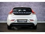 Volvo V40 1.5 T2 Polar+ | Automaat | Stoelverwarming | Navigatie | LED koplampen | Parkeersensoren Achter | Climate Control | Cruise Control | Volvo On Call | 16 inch velgen | Regensensor |