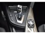 BMW 3-Serie 316i High Executive 139dkm Leer Trekhaak 2e eig. Automaat PDC V+A Nwe APK