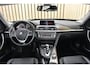 BMW 3-Serie 316i High Executive 139dkm Leer Trekhaak 2e eig. Automaat PDC V+A Nwe APK