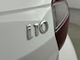 Hyundai i10 1.0 Premium | ACTIE!! | Unieke km-stand! | Navigatie | Camera | Climate control | Parkeersensoren |