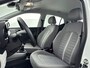 Hyundai i10 1.0 Premium | ACTIE!! | Unieke km-stand! | Navigatie | Camera | Climate control | Parkeersensoren |