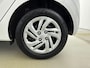 Hyundai i10 1.0 Premium | Unieke km-stand! | Navigatie | Camera | Climate control | Parkeersensoren |