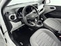 Hyundai i10 1.0 Premium | ACTIE!! | Unieke km-stand! | Navigatie | Camera | Climate control | Parkeersensoren |