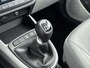 Hyundai i10 1.0 Premium | Unieke km-stand! | Navigatie | Camera | Climate control | Parkeersensoren |