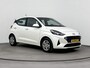 Hyundai i10 1.0 Premium | ACTIE!! | Unieke km-stand! | Navigatie | Camera | Climate control | Parkeersensoren |