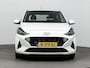 Hyundai i10 1.0 Premium | ACTIE!! | Unieke km-stand! | Navigatie | Camera | Climate control | Parkeersensoren |