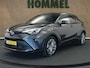 Toyota C-HR / C-HR+ 2.0 Hybrid Executive - ORIGINEEL NEDERLANDSE AUTO - AFKOMSTIG VAN 1E EIGENAAR - AFNEEMBARE TREKHAAK - TREKGEWICHT 725 KG - JBL AUDIO - PARKEERSENSOREN VOOR/ ACHTER - CAMERA - NAVIGATIE - STUUR EN STOELVERWARMING