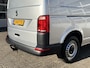 Volkswagen Transporter 2.0 TSI L2H1 Benzine Dubbele Schuifdeur Airco Cruise controle Bpm vrij Trekhaak Klep achter Omvormer Kastinrichting Standkachel Euro 6 Benzine Ideaal voor ombouw naar Camper !!
