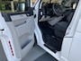 Volkswagen Transporter 2.0 TDI L2H1 DC Airco Cruise controle Telefoonverbinding Trekhaak 2200kg trekgewicht Parkeersensoren achter Schuifdeur Euro 6 DC 1e eigenaar Dealer onderhouden