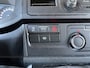 Volkswagen Transporter 2.0 TDI L2H1 DC Airco Cruise controle Telefoonverbinding Trekhaak 2200kg trekgewicht Parkeersensoren achter Schuifdeur Euro 6 DC 1e eigenaar Dealer onderhouden
