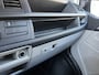 Volkswagen Transporter 2.0 TDI L2H1 DC Airco Cruise controle Telefoonverbinding Trekhaak 2200kg trekgewicht Parkeersensoren achter Schuifdeur Euro 6 DC 1e eigenaar Dealer onderhouden