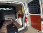 Volkswagen Transporter 2.0 TDI L2H1 DC Airco Cruise controle Telefoonverbinding Trekhaak 2200kg trekgewicht Parkeersensoren achter Schuifdeur Euro 6 DC 1e eigenaar Dealer onderhouden
