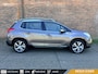 Peugeot 2008 1.2 PureTech Allure·Climate·Cruise·Bluetooth·17 inch velgen