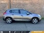Peugeot 2008 1.2 PureTech Allure·Climate·Cruise·Bluetooth·17 inch velgen