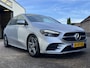 Mercedes-Benz B-klasse 180 Business Solution AMG | NW STAAT | FULL LED | CAMERA | ELEKT KOFFER |